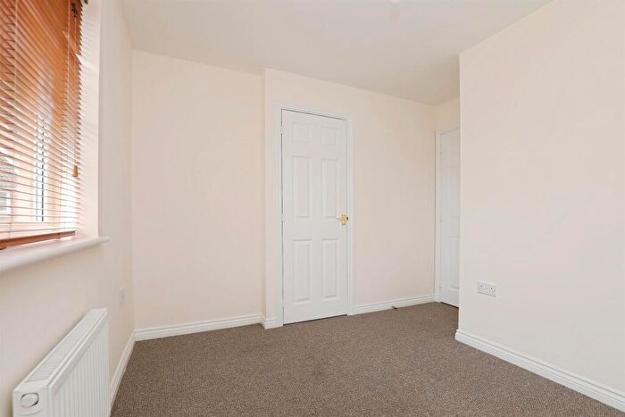 3 Bedroom End Of Terrace House For Sale In Jentique Close, Dereham, NR19