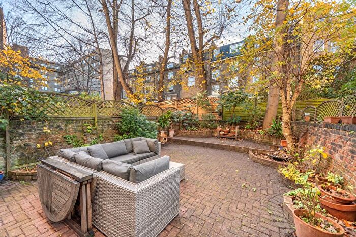 2 Bedroom Flat For Sale In Holland Road, Holland Park, London, W14