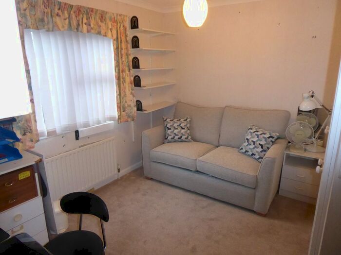 2 Bedroom Mobile/park Home For Sale In Mill Farm Park, Pagham, Bognor Regis, West Sussex, PO21
