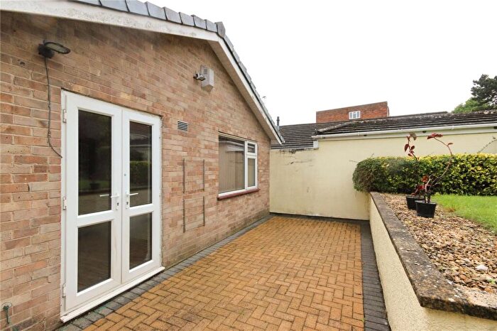 2 Bedroom Bungalow For Sale In Westover Road, Bristol, BS9
