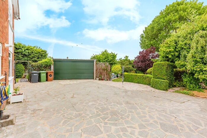 4 Bedroom Detached House For Sale In Chapmans Close, Irchester, NN29