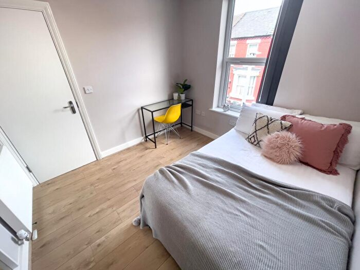 5 Bedroom House To Rent In Malvern Road, L6