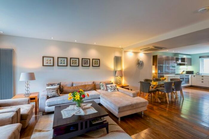 5 Bedroom Property To Rent In Woodsford Square, Holland Park W14