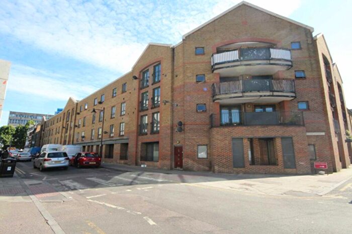 2 Bedroom Flat To Rent In Brady Street, Whitechapel, E1