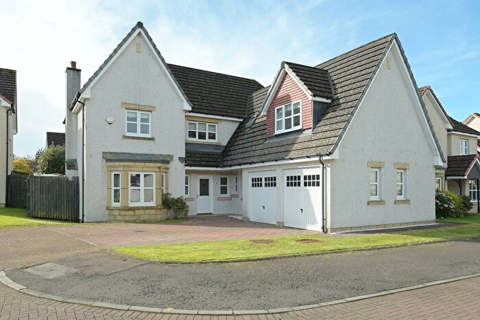 5 Bedroom Detached House For Sale In Buie Brae, Kirkliston, Edinburgh, EH29