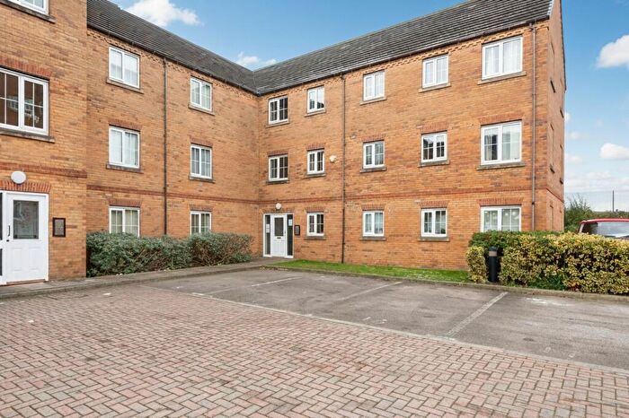 2 Bedroom Flat For Sale In Chandlers Court, Hull, HU9