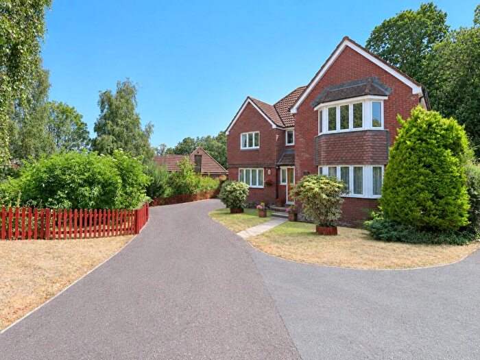 5 Bedroom Detached House For Sale In Rowe Close, Bideford, Devon, EX39