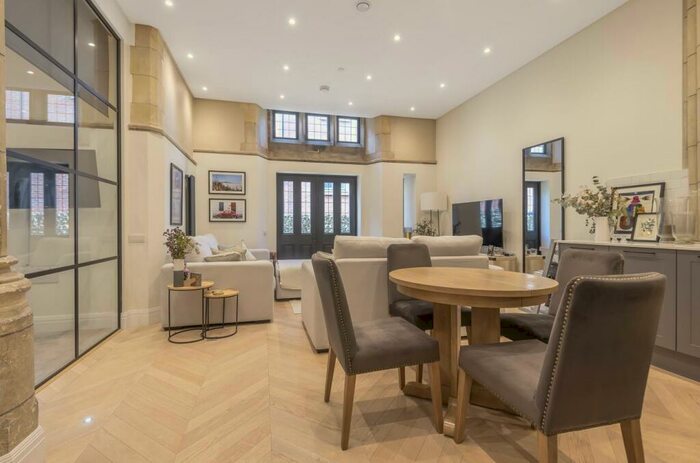 1 Bedroom Flat To Rent In Barnabas Apartments, A Holden Road, Woodside Park, N12