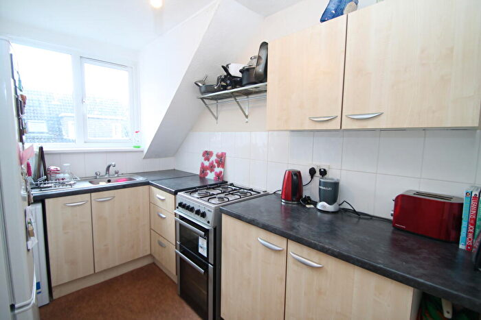 1 Bedroom Apartment To Rent In Grove Road, Sutton, SM1