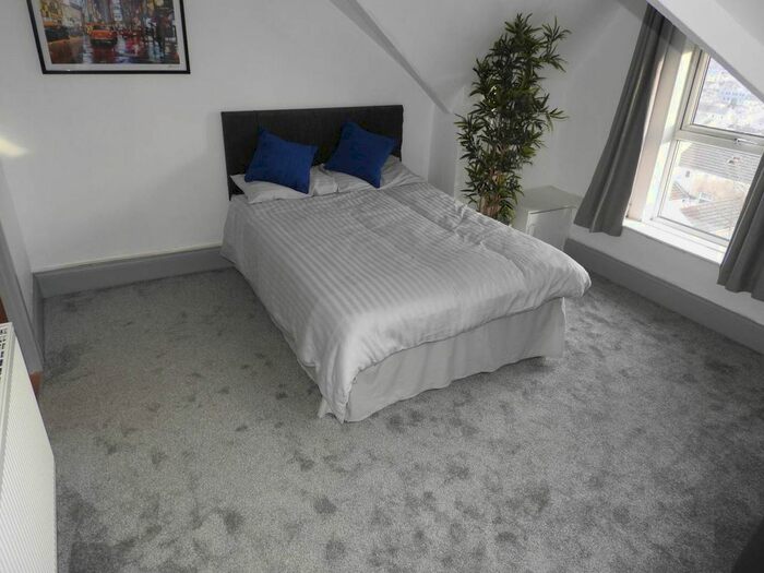 1 Bedroom Flat To Rent In Montpelier Terrace, Ffynone, Uplands, Swansea, SA1