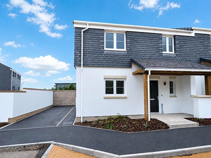 3 Bedroom Terraced House For Sale In Off Sandpiper Road, Middle Park Road, Bude, EX23