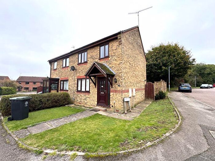 3 Bedroom Semi Detached House To Rent In Bugby Way, Raunds, NN9