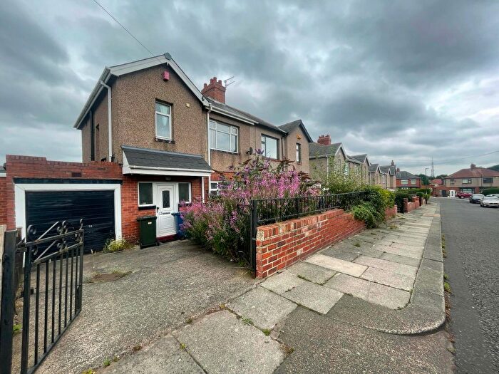 3 Bedroom Semi-Detached House To Rent In Bruce Gardens, Newcastle Upon Tyne, NE5