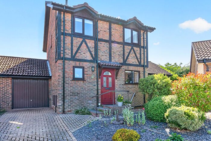 3 Bedroom Detached House For Sale In Audley Court, Freshwater, Isle Of Wight, PO40