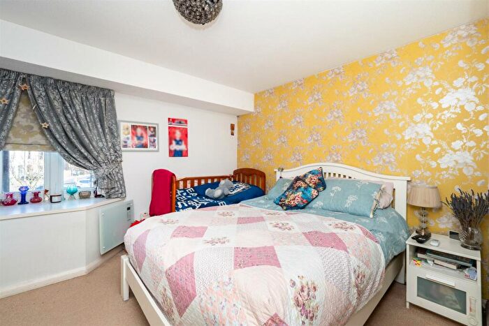 2 Bedroom End Of Terrace House For Sale In Osborne Place, Sutton, SM1