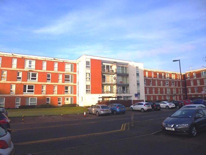 2 Bedroom Flat To Rent In Hanson Park, Glasgow, G31