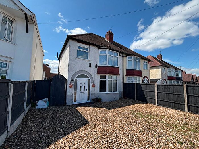 3 Bedroom Semi-Detached House To Rent In Stafford Road, Wolverhampton, WV10