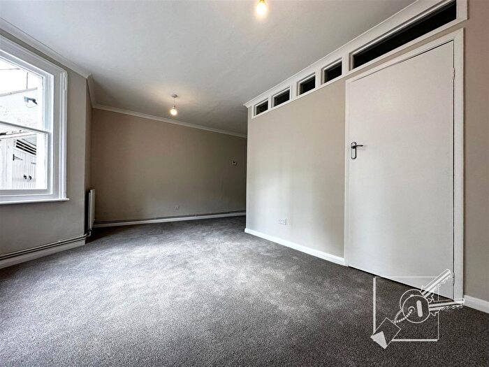 1 Bedroom Flat To Rent In Cobham Street, Gravesend, DA11