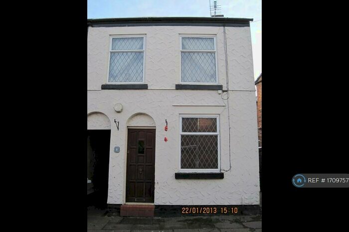 2 Bedroom End Of Terrace House To Rent In South Street, Congleton, CW12