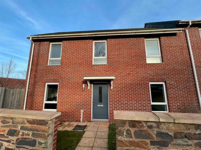 3 Bedroom House To Rent In Tithebarn Way, Exeter, EX1
