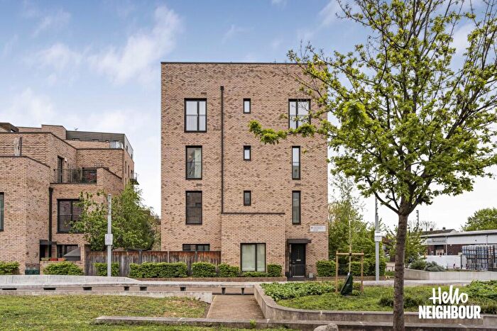 3 Bedroom Maisonette To Rent In Leyton Road, London, E15