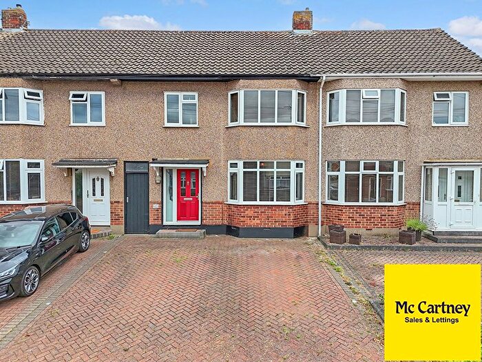 3 Bedroom Terraced House For Sale In Gloucester Avenue, Chelmsford, CM2