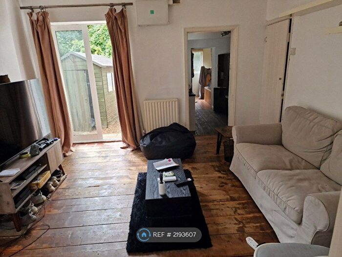 1 Bedroom Maisonette To Rent In Weston Road, Guildford, GU2
