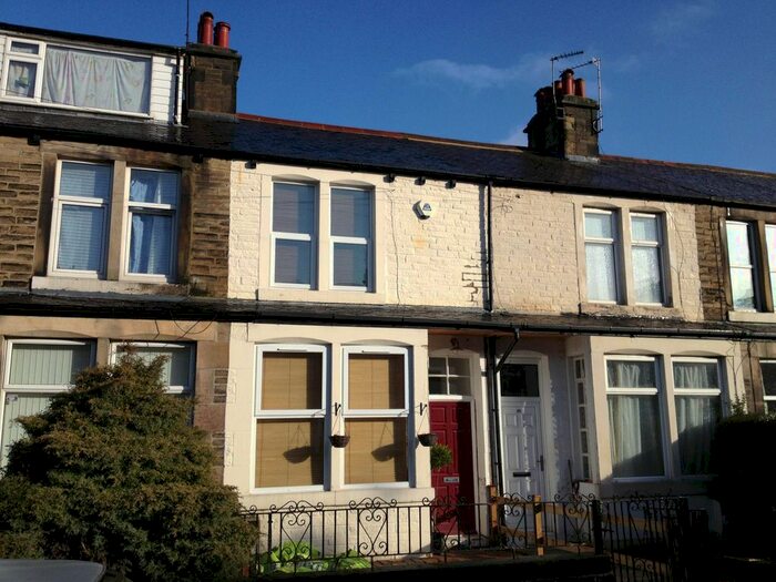 2 Bedroom Detached House To Rent In Cecil Street, Harrogate, North Yorkshire, Uk, HG1