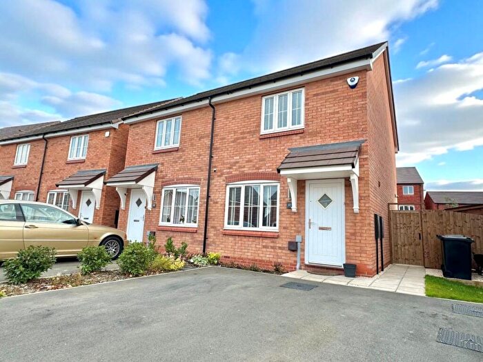 2 Bedroom Semi-Detached House For Sale In Davenport Close, Melton Mowbray, LE13