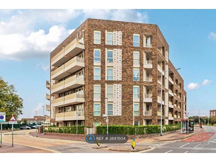 1 Bedroom Flat To Rent In Saddler House, Dagenham, RM10