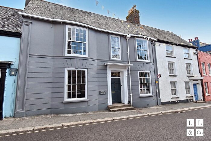 1 Bedroom Flat To Rent In Broad Street, Penryn, TR10