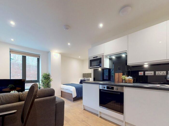 Studio To Rent In Flat, Hyde Terrace #, LS2