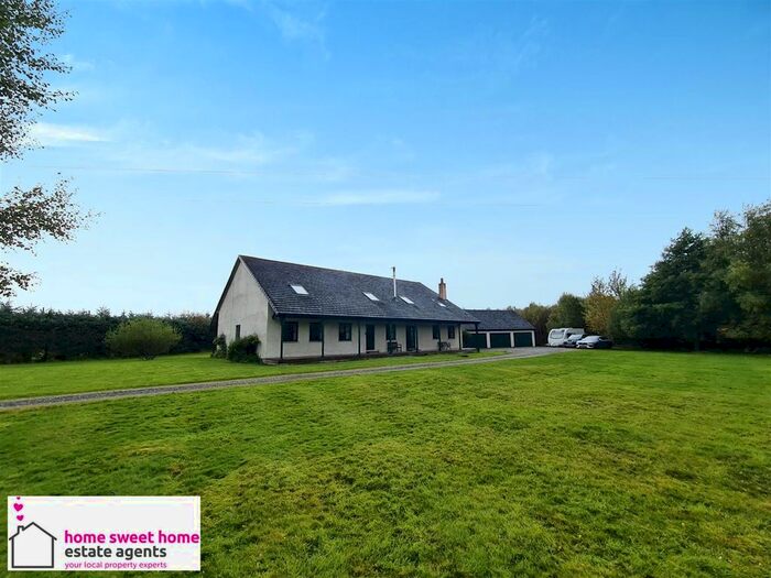 7 Bedroom Property For Sale In Errogie, Inverness, IV2