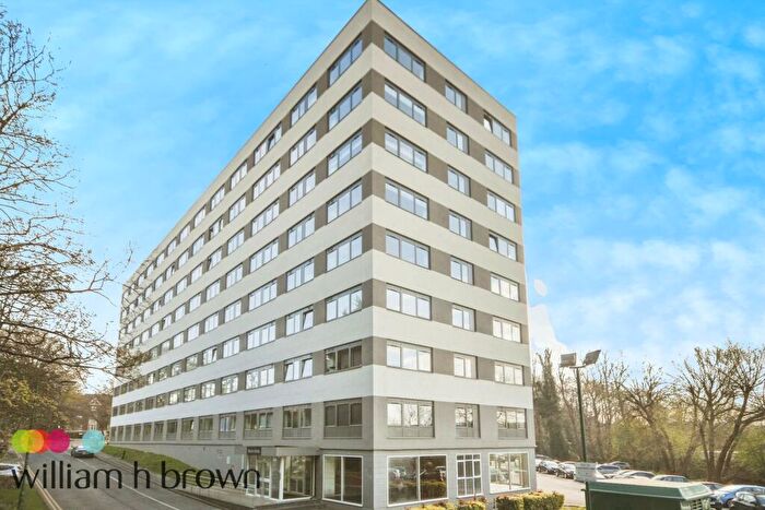 2 Bedroom Apartment To Rent In Hubert Road, Brentwood, CM14