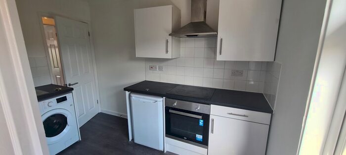 2 Bedroom Flat To Rent In Victoria Road, Southampton, SO19