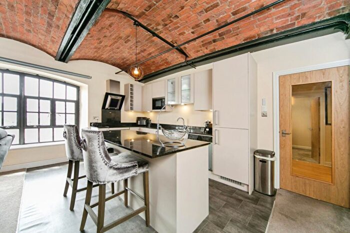 2 Bedroom Flat For Sale In Wapping Quay, Liverpool, Merseyside, L3