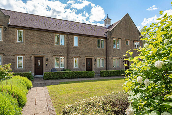 1 Bedroom Apartment For Sale In Kings End, Bicester, OX26
