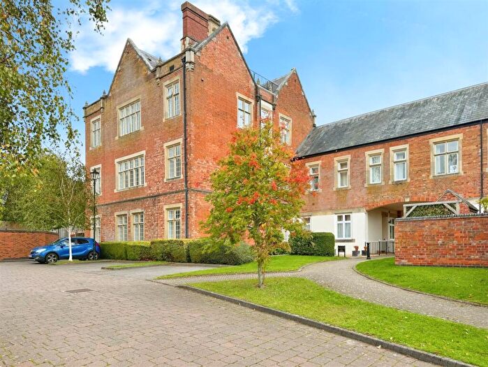 4 Bedroom Duplex For Sale In Tredington Park, Hatton Park, CV35