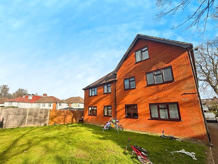 2 Bedroom Flat To Rent In Epsom Road, Sutton, SM3