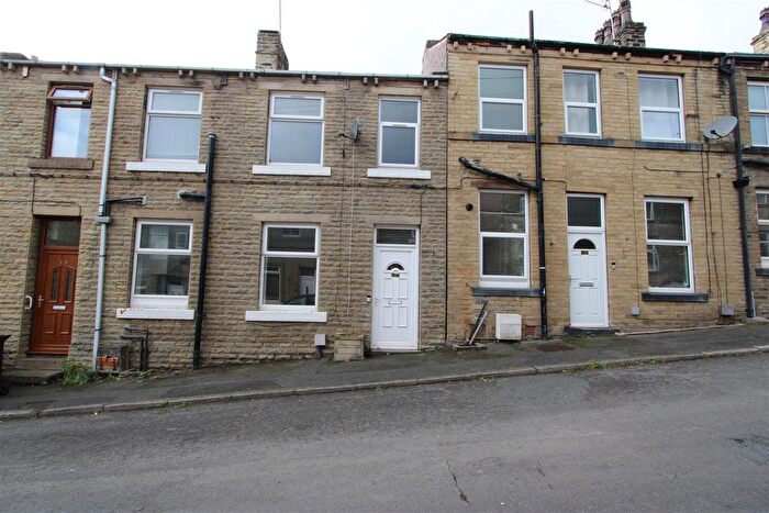 2 Bedroom Terraced House To Rent In Sykes Street, Cleckheaton, BD19
