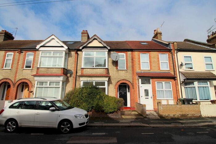 3 Bedroom Terraced House To Rent In Alpha Road, Chingford, London, E4