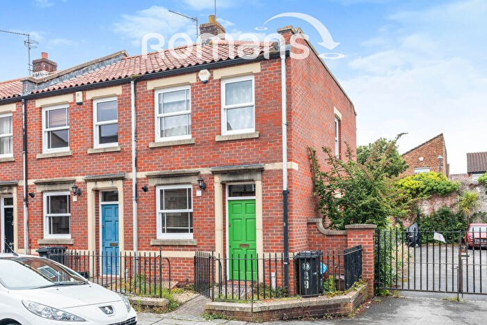 2 Bedroom Town House To Rent In Walker Street, Kingsdown, Bristol, BS2