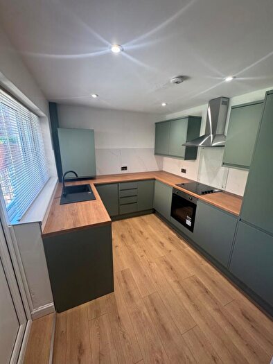 2 Bedroom Flat To Rent In Bowsden Terrace, Newcastle Upon Tyne, Tyne And Wear, NE3