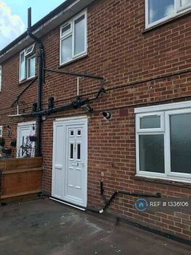 3 Bedroom Terraced House To Rent In Central Parade, New Addington, Croydon, CR0