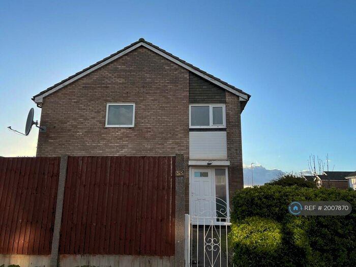 3 Bedroom Semi-Detached House To Rent In Braemar Drive, Garforth, Leeds, LS25