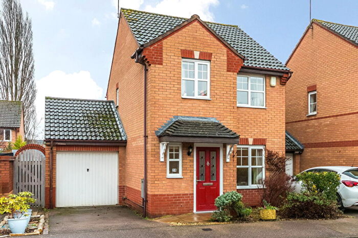 3 Bedroom Detached House For Sale In Wellington Avenue, Banbury, OX16