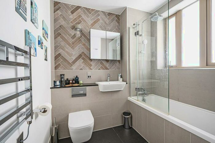 1 Bedroom Flat To Rent In White Post Lane, Hackney Wick, London, E9