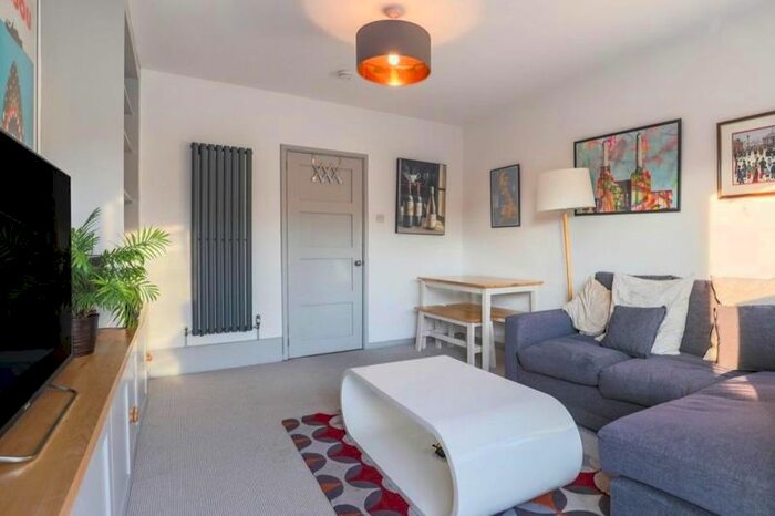 2 Bedroom Flat To Rent In Tennis Street, London, SE1