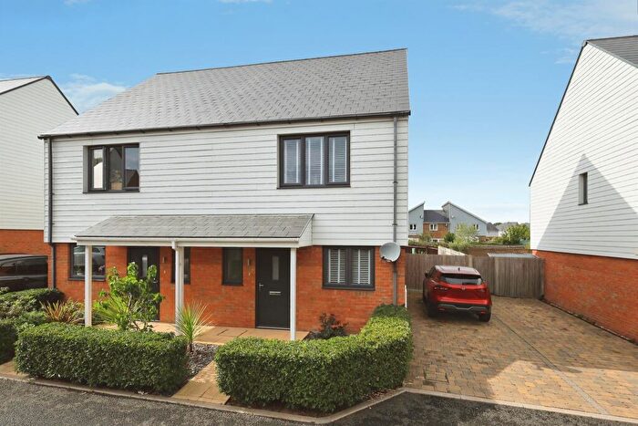 2 Bedroom Semi-Detached House For Sale In Birch Road, Polegate, BN26