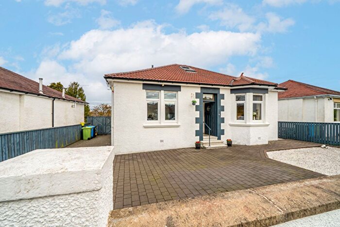 3 Bedroom Detached Bungalow For Sale In Dornoch Avenue, Giffnock, G46